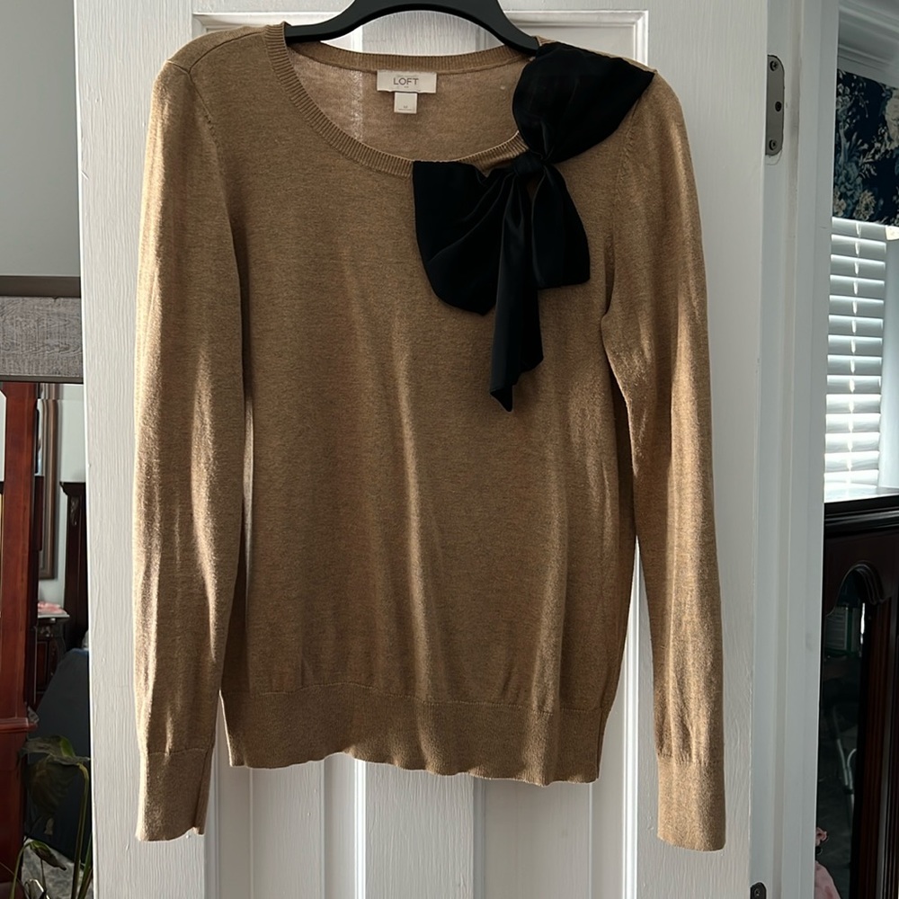Tan blouse with black bow, Loft, Size M